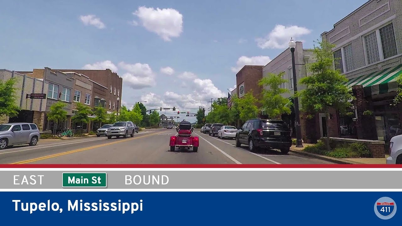 Main Street: Eastbound in Tupelo – Mississippi